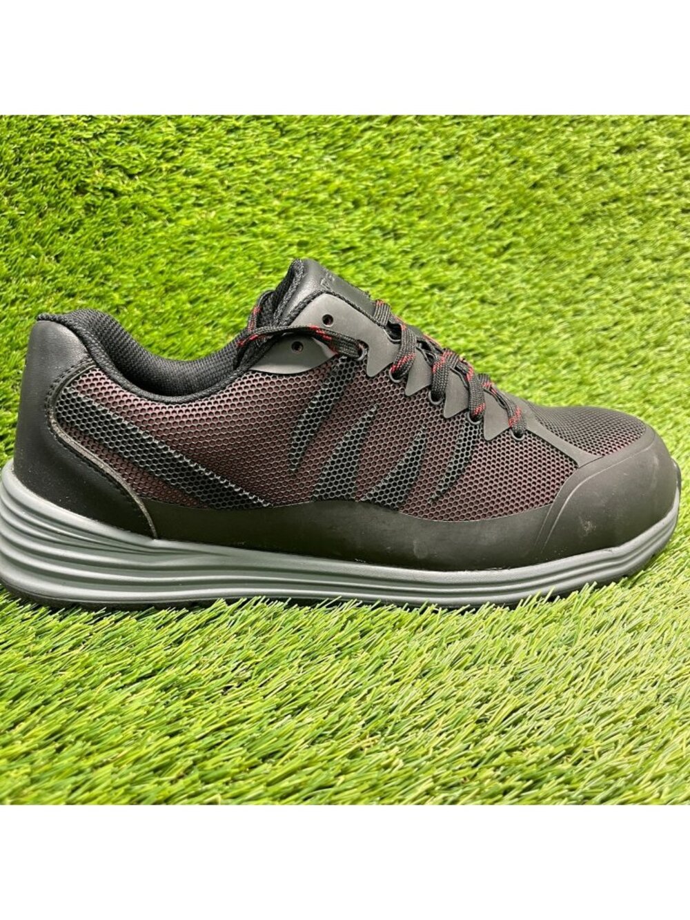 Genuine Grip Fangs Mens Size 11.5 Black Burgundy Composite Toe Safety Work Shoes